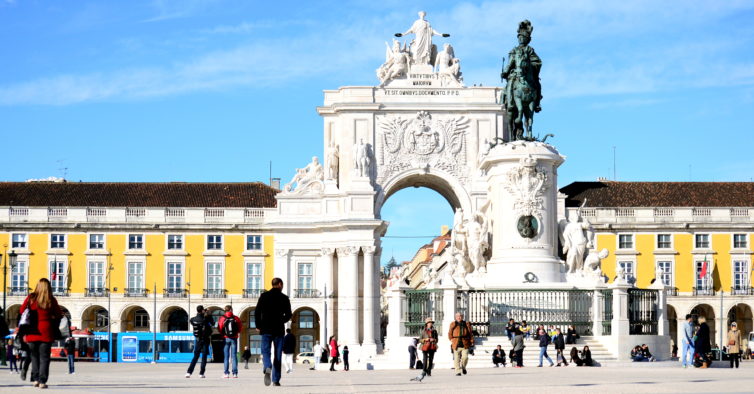 O site diz um artigo essencial como morar em portugal legalmente