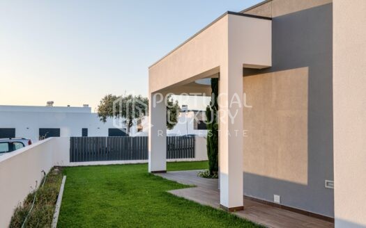 MORADIA TÉRREA T4 EM SETÚBAL